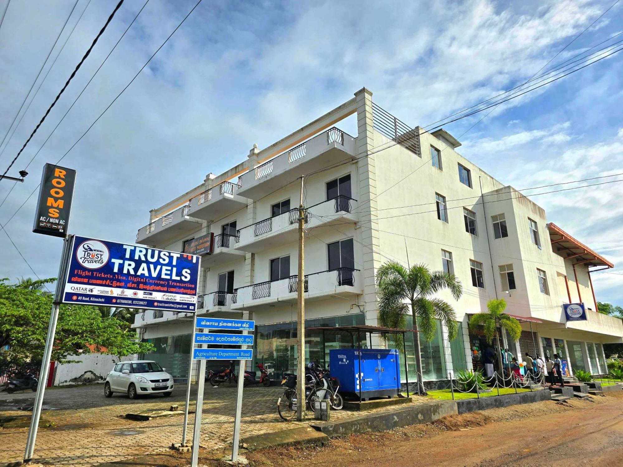 Hotel Marutham Kilinochchi Extérieur photo